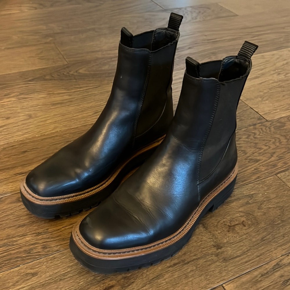 Sam Edelman Lug Sole Chelsea Boot